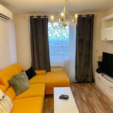 Stylish Magenta Apartment - Terrace & Free Parking Sofia Exteriör bild