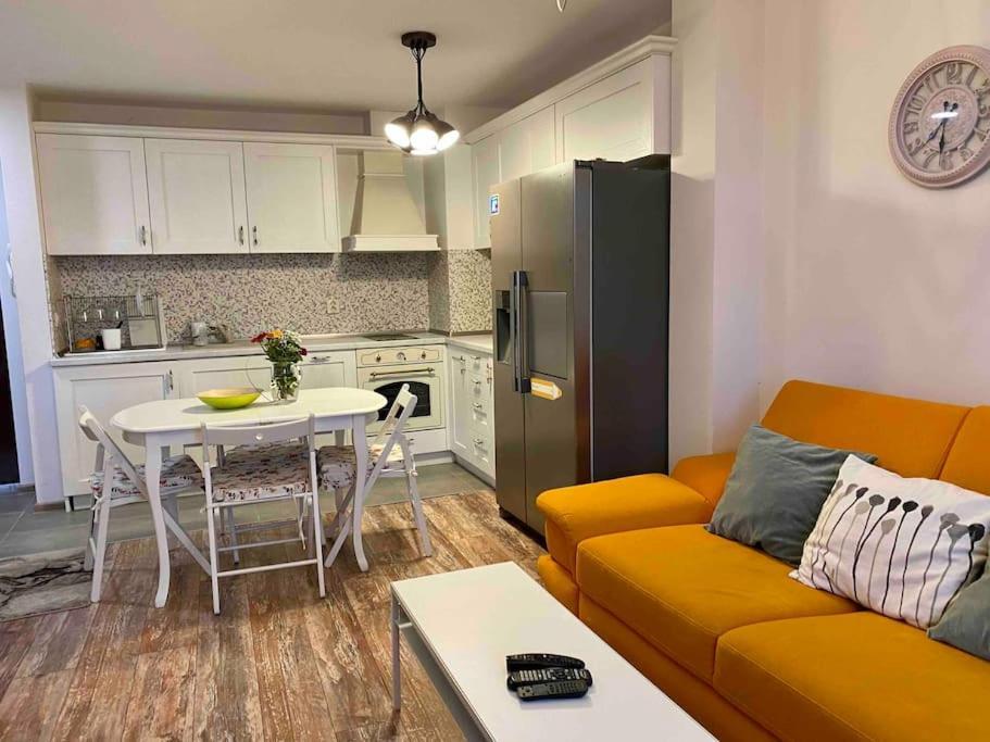 Stylish Magenta Apartment - Terrace & Free Parking Sofia Exteriör bild
